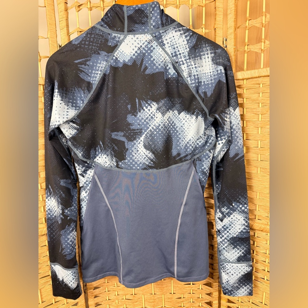 Athleta Quarter Zip Performance Pullover Grey And… - image 4